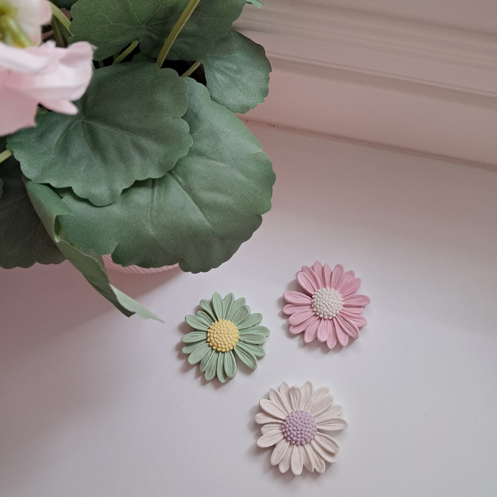 aroma diffuser in daisy shape